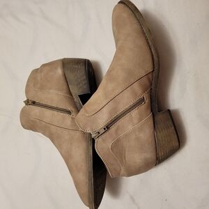 Women's Tan Ankle Boots